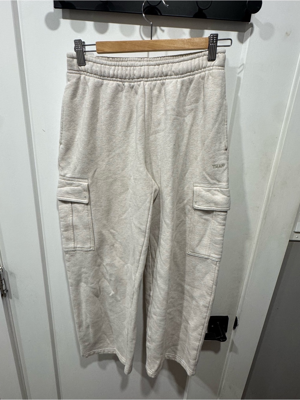 TNA Mega Fit Cozy Fleece Cargo Sweatpants (S)